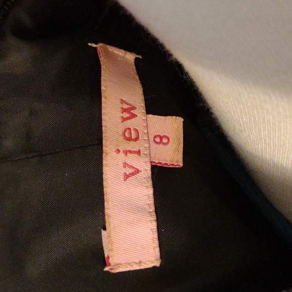 Grey blazer by View sz 8 with a button detail everywhere you could have it - Picture 6 of 9